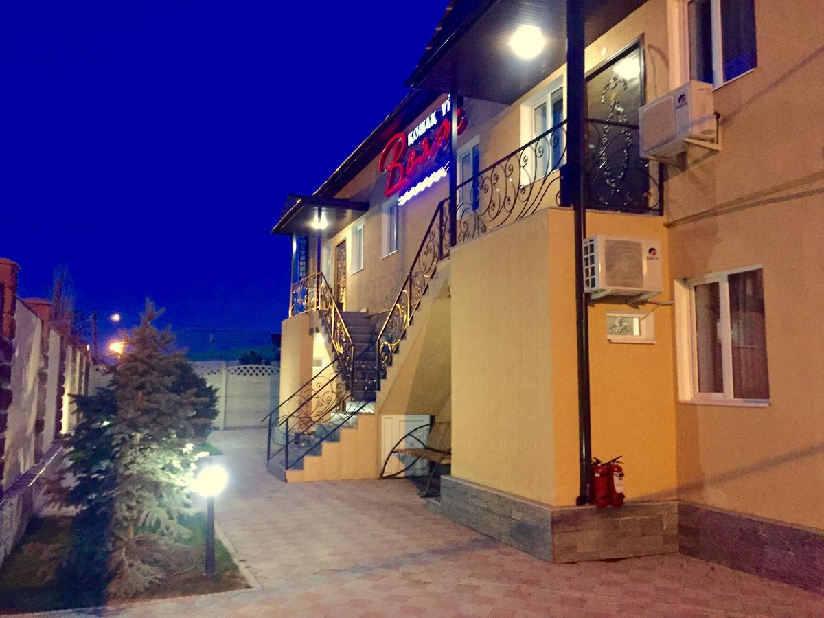 Voyazh Hotel Taraz Eksteriør billede